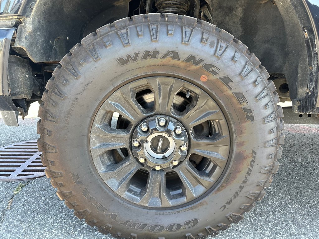 Ford F-350 Super Duty 4WD SuperCab 164'' WB 2020 à Charlemagne, Québec - 6 - w1024h768px
