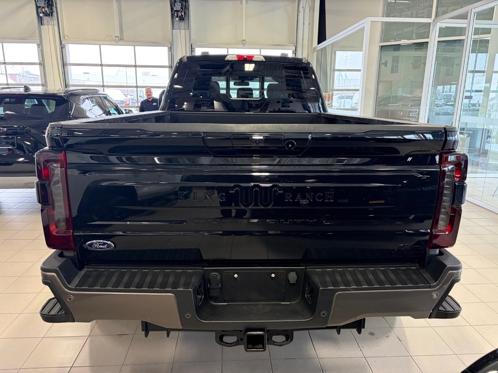 Ford Super Duty F-450 DRW  2023 à Charlemagne, Québec - 5 - w1024h768px