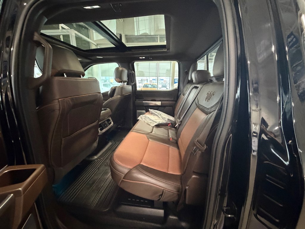 Ford Super Duty F-450 DRW  2023 à Charlemagne, Québec - 7 - w1024h768px