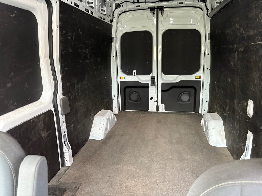 Ford Transit Cargo Van JAMAIS ACCIDENTÉ 2023 à Charlemagne, Québec - 9 - w1024h768px