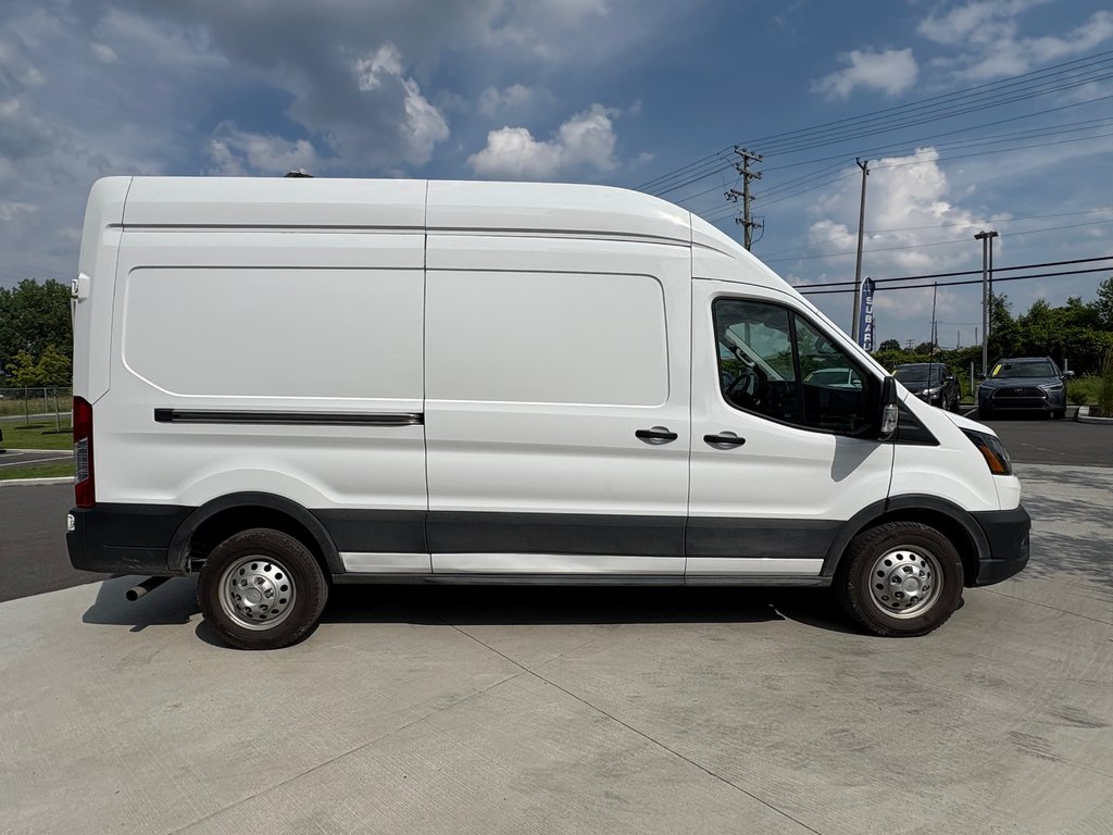 Ford Transit Cargo Van JAMAIS ACCIDENTÉ 2023 à Charlemagne, Québec - 12 - w1024h768px