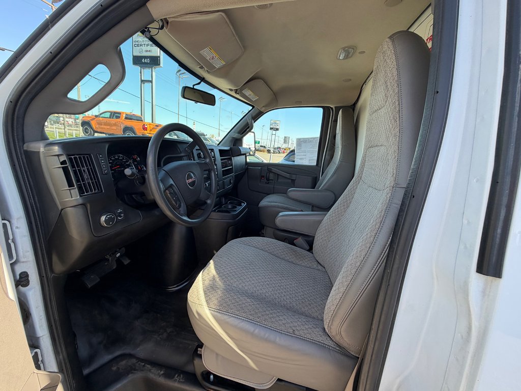 2021 GMC SAVANA , COMM., TRONQ., EMP. 139 PO in Charlemagne, Quebec - 8 - w1024h768px