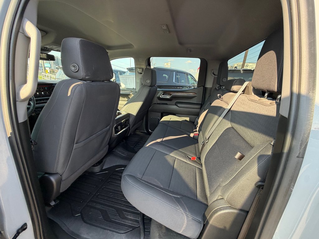 2024 GMC Sierra 1500 Elevation in Saint-Jérôme, Quebec - 8 - w1024h768px