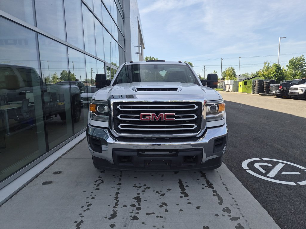 GMC Sierra 3500HD ROUE DOUBLE 2017 à Charlemagne, Québec - 3 - w1024h768px