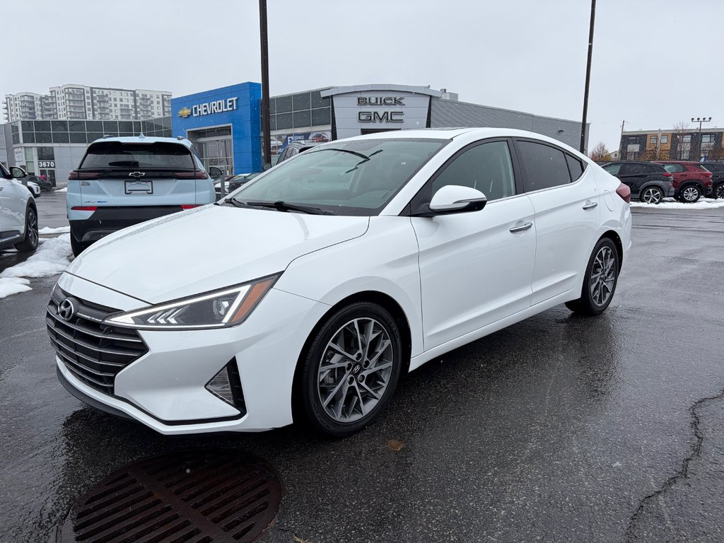 Hyundai Elantra Luxury 2020 à Charlemagne, Québec - 1 - w1024h768px