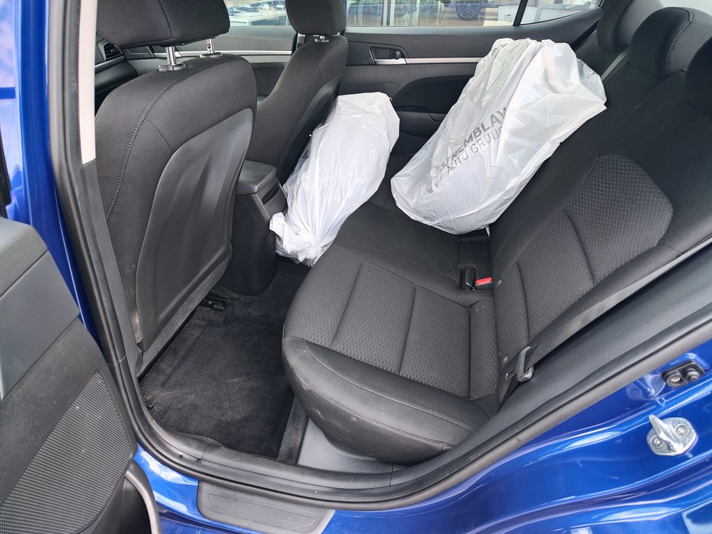 Hyundai Elantra Preferred 2020 à Charlemagne, Québec - 8 - w1024h768px