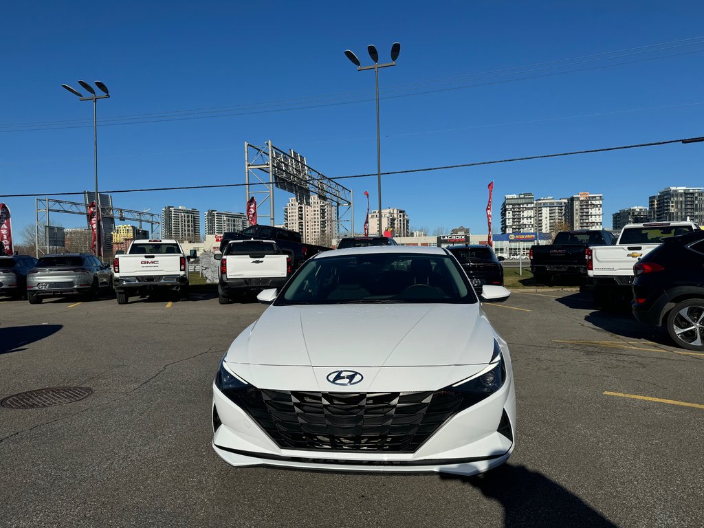 Elantra PRIVILÉGIÉ SEULEMENT 23519 KM 2021 à Charlemagne, Québec - 2 - w1024h768px