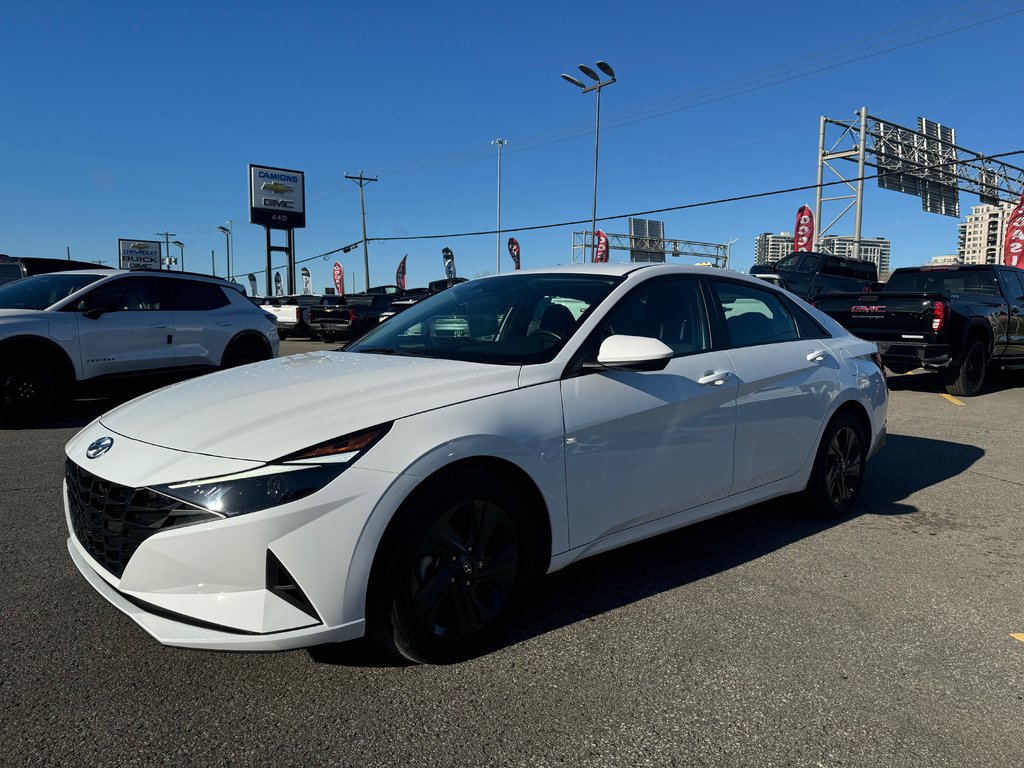 Elantra PRIVILÉGIÉ SEULEMENT 23519 KM 2021 à Charlemagne, Québec - 1 - w1024h768px