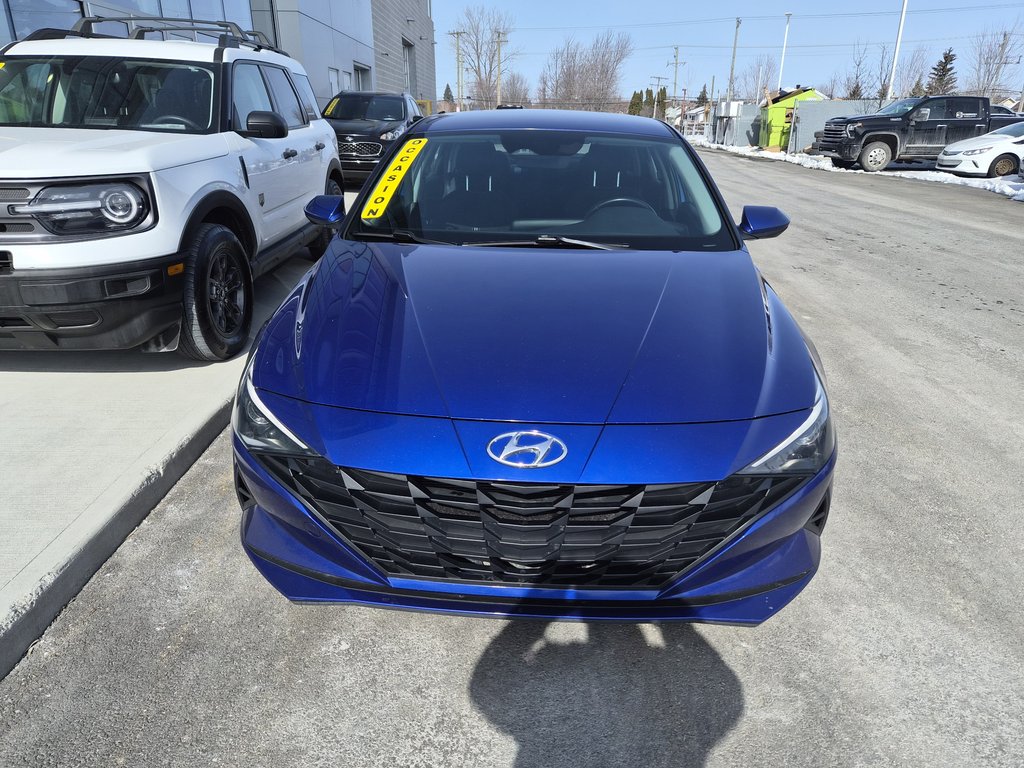 Hyundai Elantra Preferred 2023 à Charlemagne, Québec - 2 - w1024h768px