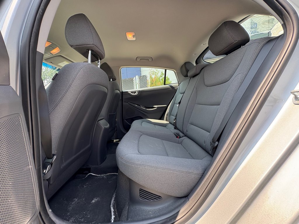 2020 Hyundai IONIQ HYBRID ESSENTIAL, BANC CHAUFFANT, CAMÉRA DE RECUL in Charlemagne, Quebec - 9 - w1024h768px