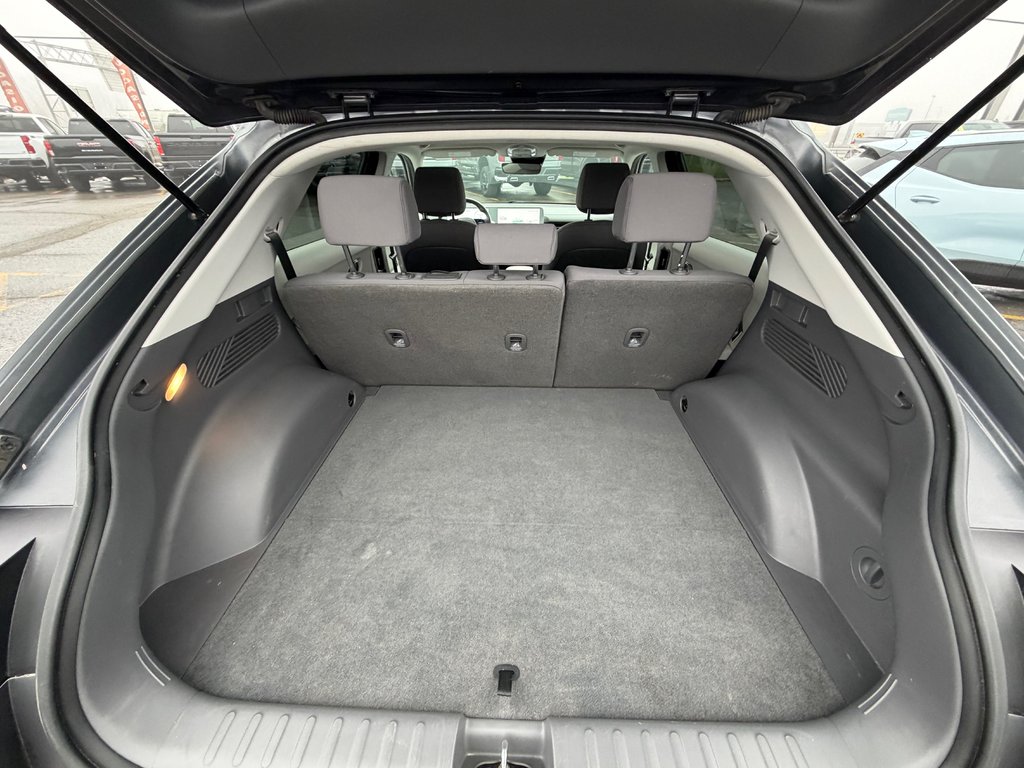 2022 Hyundai IONIQ 5 Preferred in Charlemagne, Quebec - 7 - w1024h768px