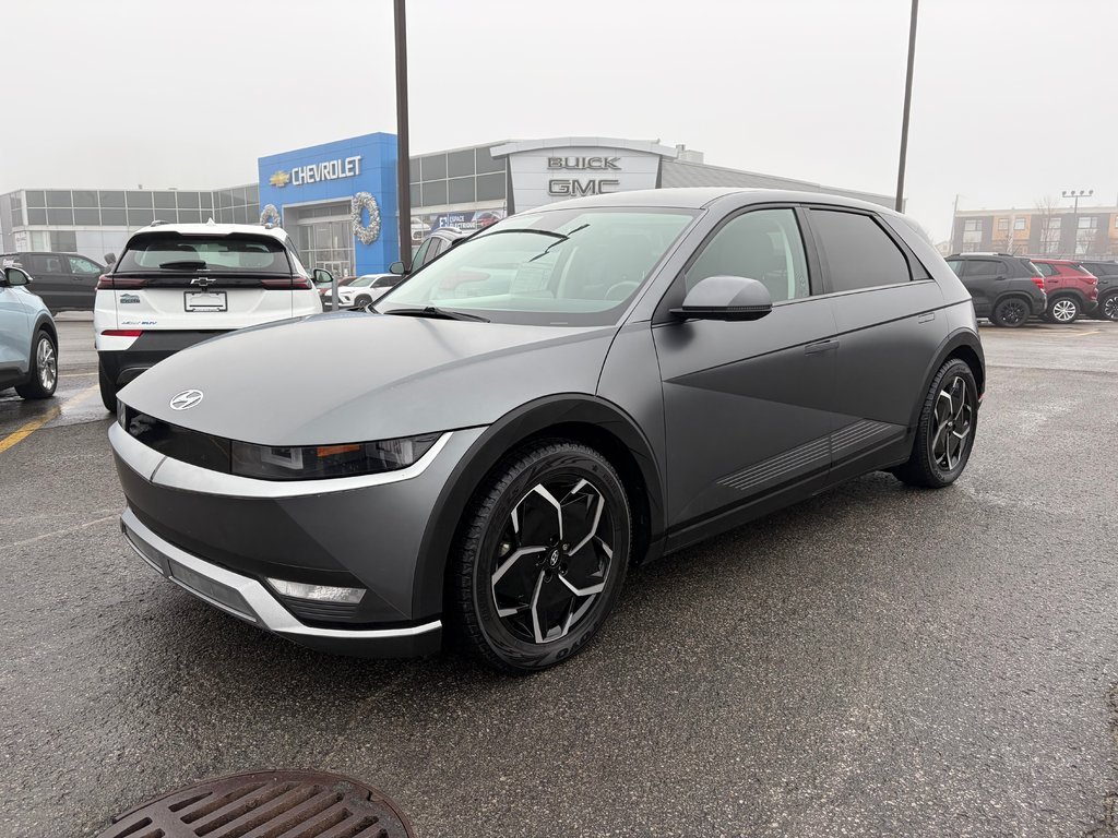 2022 Hyundai IONIQ 5 Preferred in Charlemagne, Quebec - 1 - w1024h768px