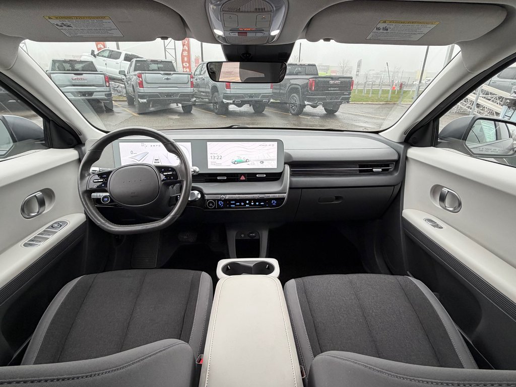 2022 Hyundai IONIQ 5 Preferred in Charlemagne, Quebec - 10 - w1024h768px