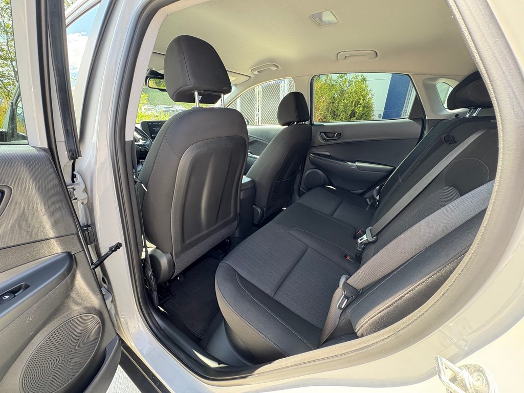 2022 Hyundai Kona PREFFERED, CAMÉRA DE RECUL, BANC CHAUFFANT in Charlemagne, Quebec - 9 - w1024h768px