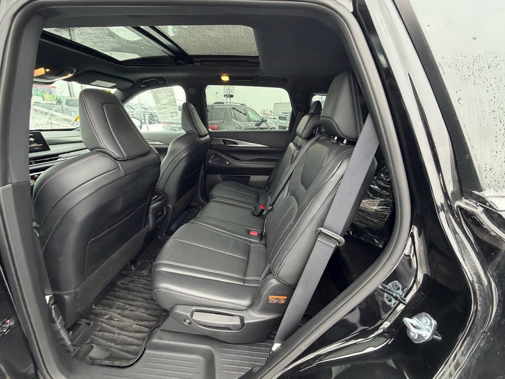 Infiniti QX60 LUXE 2025 à Charlemagne, Québec - 12 - w1024h768px