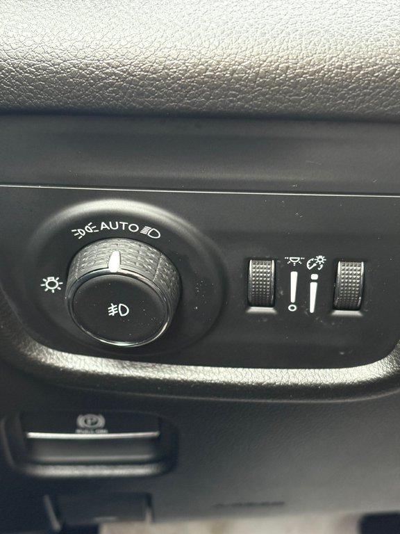 2023 Jeep Grand Cherokee L LIMITED, BANC CHAUFFANT, CAMÉRA DE RECUL in Charlemagne, Quebec - 23 - w1024h768px