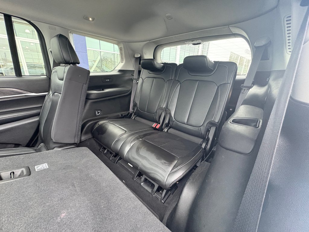 2023 Jeep Grand Cherokee L LIMITED, BANC CHAUFFANT, CAMÉRA DE RECUL in Charlemagne, Quebec - 10 - w1024h768px