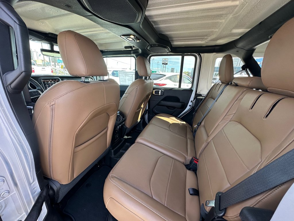 2023 Jeep Wrangler in Charlemagne, Quebec - 9 - w1024h768px