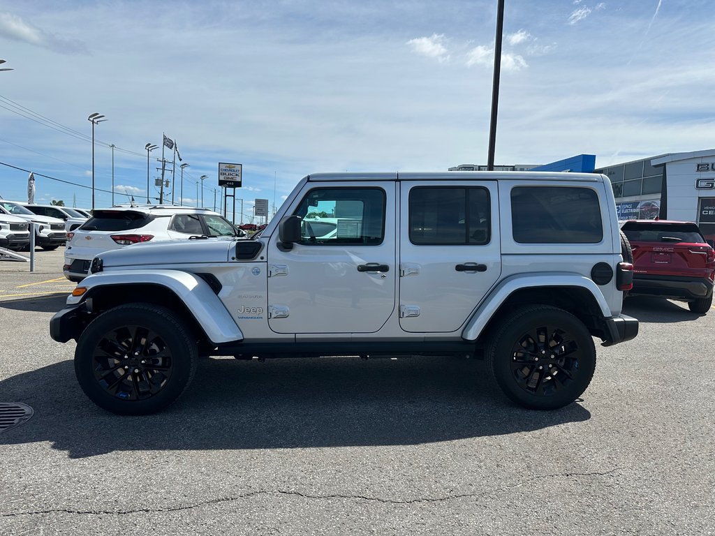 2023 Jeep Wrangler in Charlemagne, Quebec - 3 - w1024h768px