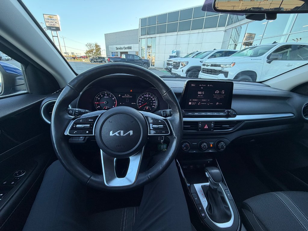2023 Kia FORTE EX in Charlemagne, Quebec - 10 - w1024h768px