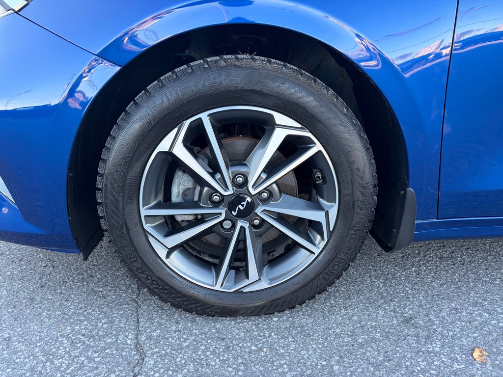 2023 Kia FORTE EX in Charlemagne, Quebec - 6 - w1024h768px