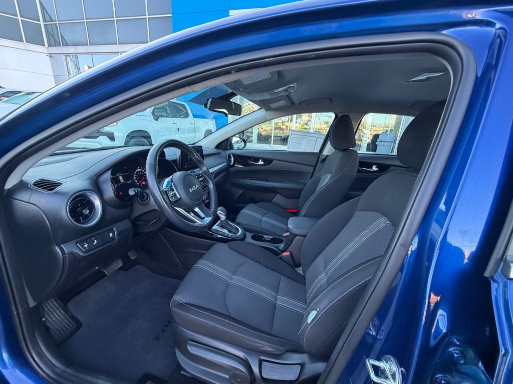 2023 Kia FORTE EX in Charlemagne, Quebec - 7 - w1024h768px
