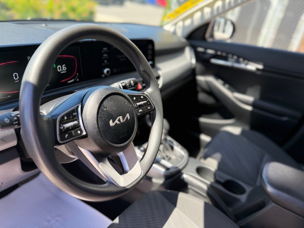 Kia Seltos LX,CAMÉRA DE RECUL,BANC CHAUFFANT 2024 à Charlemagne, Québec - 4 - w1024h768px