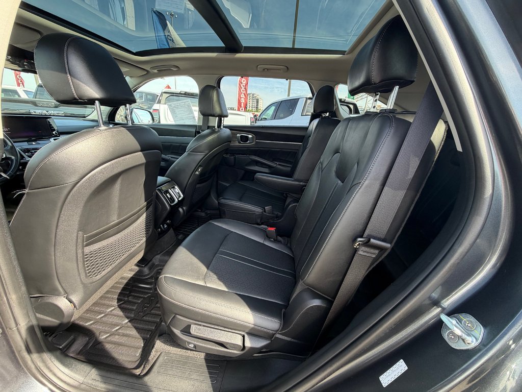 2023 Kia Sorento EX+ in Saint-Jérôme, Quebec - 8 - w1024h768px
