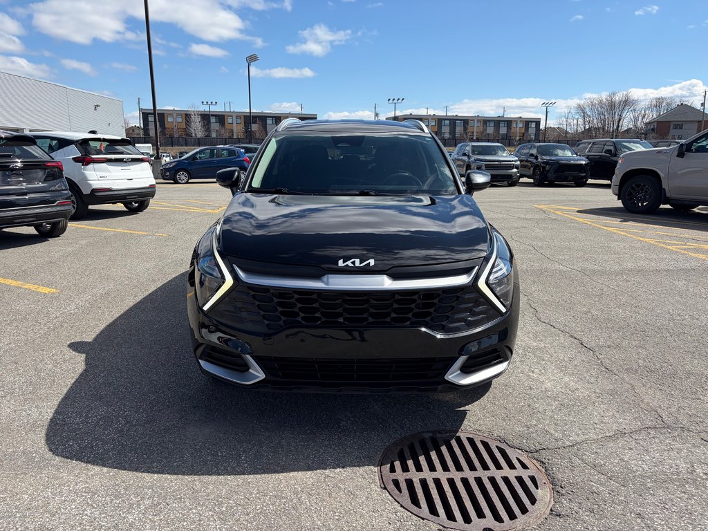 Kia Sportage LX 2023 à Charlemagne, Québec - 2 - w1024h768px