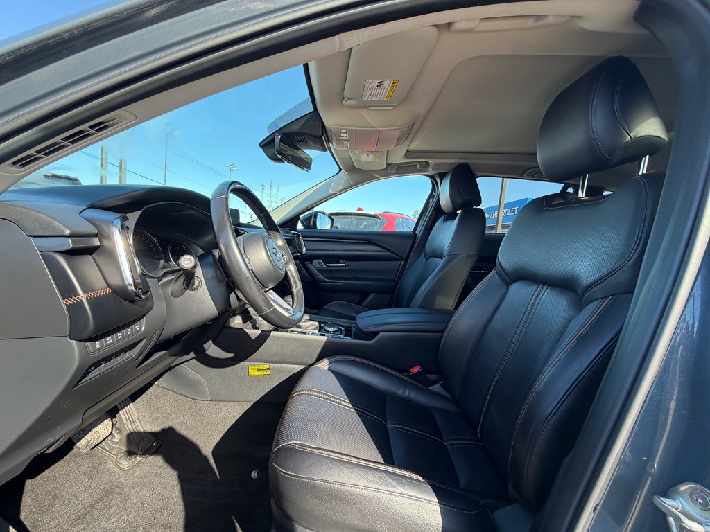 2023 Mazda CX-50 in Saint-Jérôme, Quebec - 8 - w1024h768px