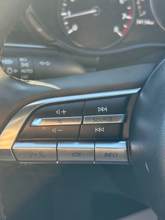 2023 Mazda 3 Sport GS, CAMÉRA DE RECUL, BANC CHAUFFANT in Charlemagne, Quebec - 24 - w1024h768px