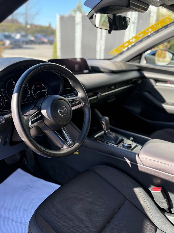 2023 Mazda 3 Sport GS, CAMÉRA DE RECUL, BANC CHAUFFANT in Charlemagne, Quebec - 4 - w1024h768px