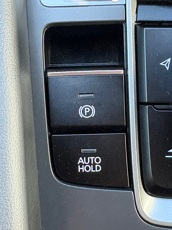 2023 Mazda 3 Sport GS, CAMÉRA DE RECUL, BANC CHAUFFANT in Charlemagne, Quebec - 15 - w1024h768px