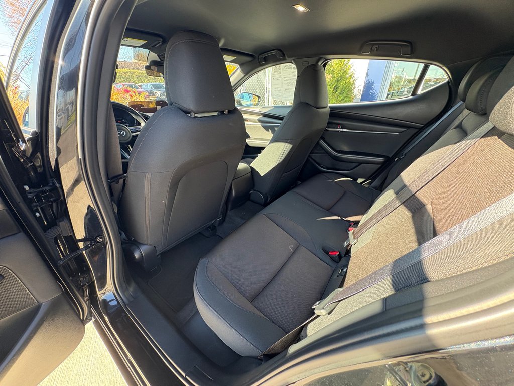 2023 Mazda 3 Sport GS, CAMÉRA DE RECUL, BANC CHAUFFANT in Charlemagne, Quebec - 9 - w1024h768px