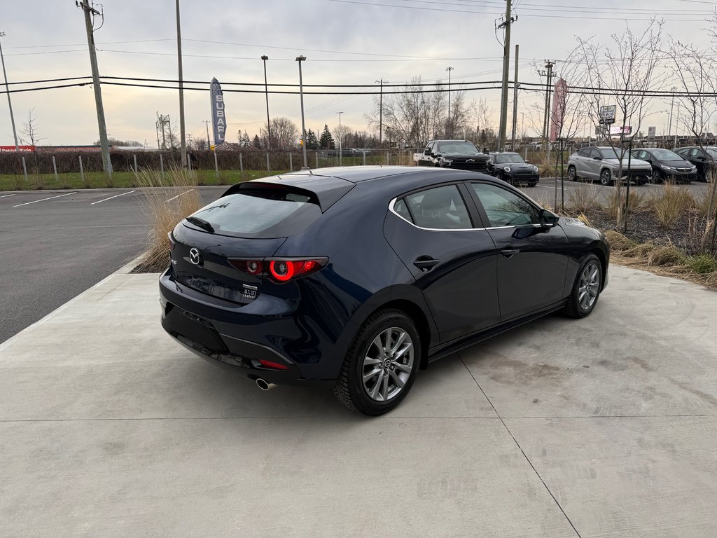 2023 Mazda 3 Sport GS, CAMÉRA DE RECUL, BANC CHAUFFANT in Charlemagne, Quebec - 11 - w1024h768px