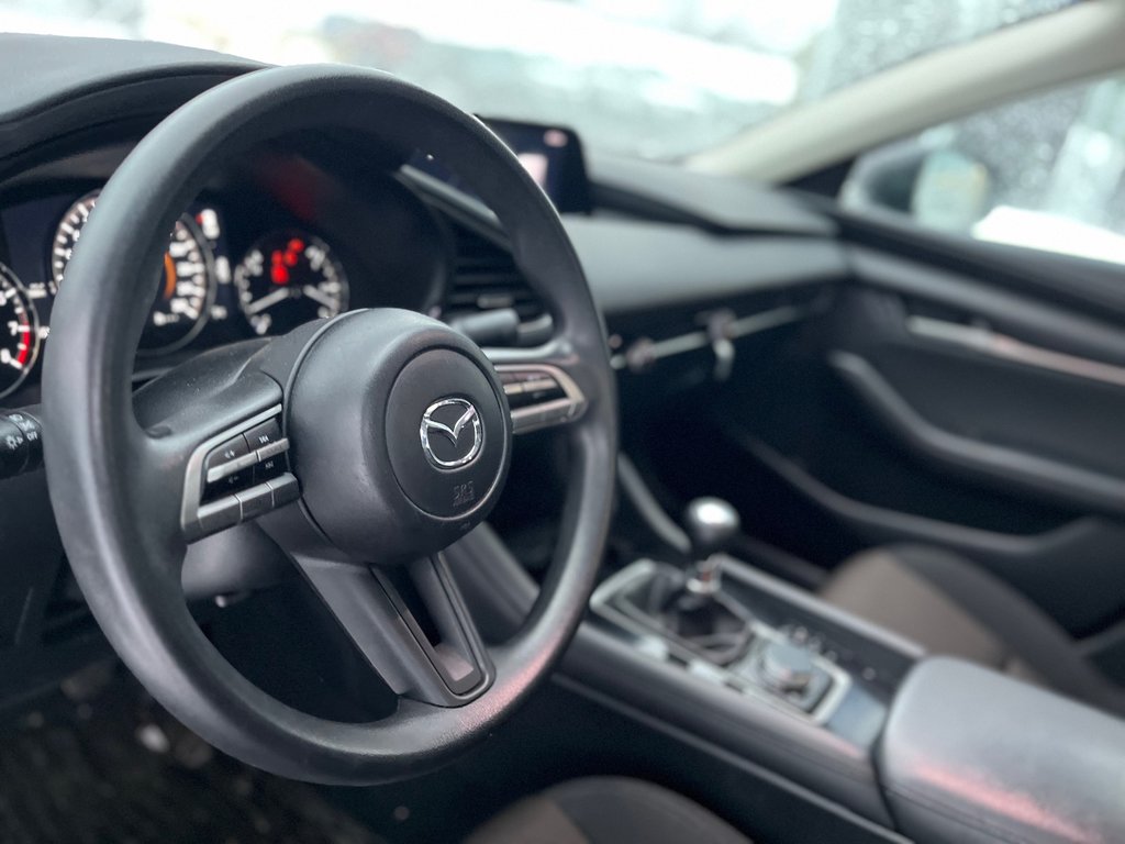 2019 Mazda 3 GX,CAMÉRA DE RECUL,BANC CHAUFFANT in Charlemagne, Quebec - 4 - w1024h768px