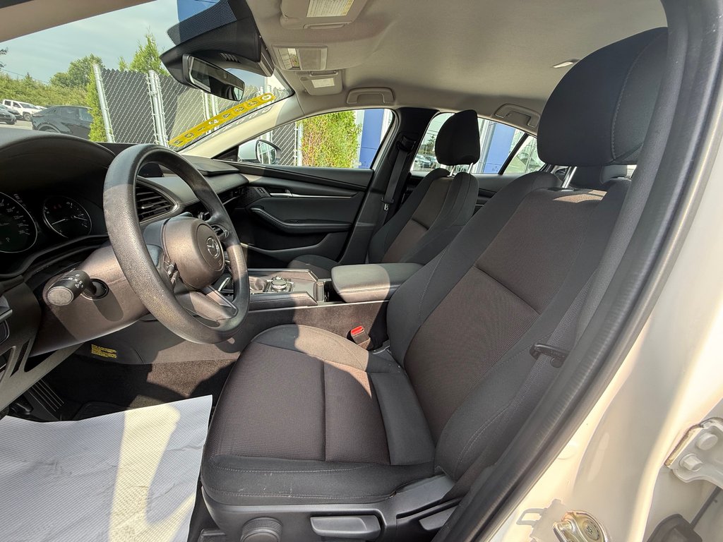 Mazda 3 GX, CAMÉRA DE RECUL, SIÈGE CHAUFFANT 2022 à Charlemagne, Québec - 5 - w1024h768px