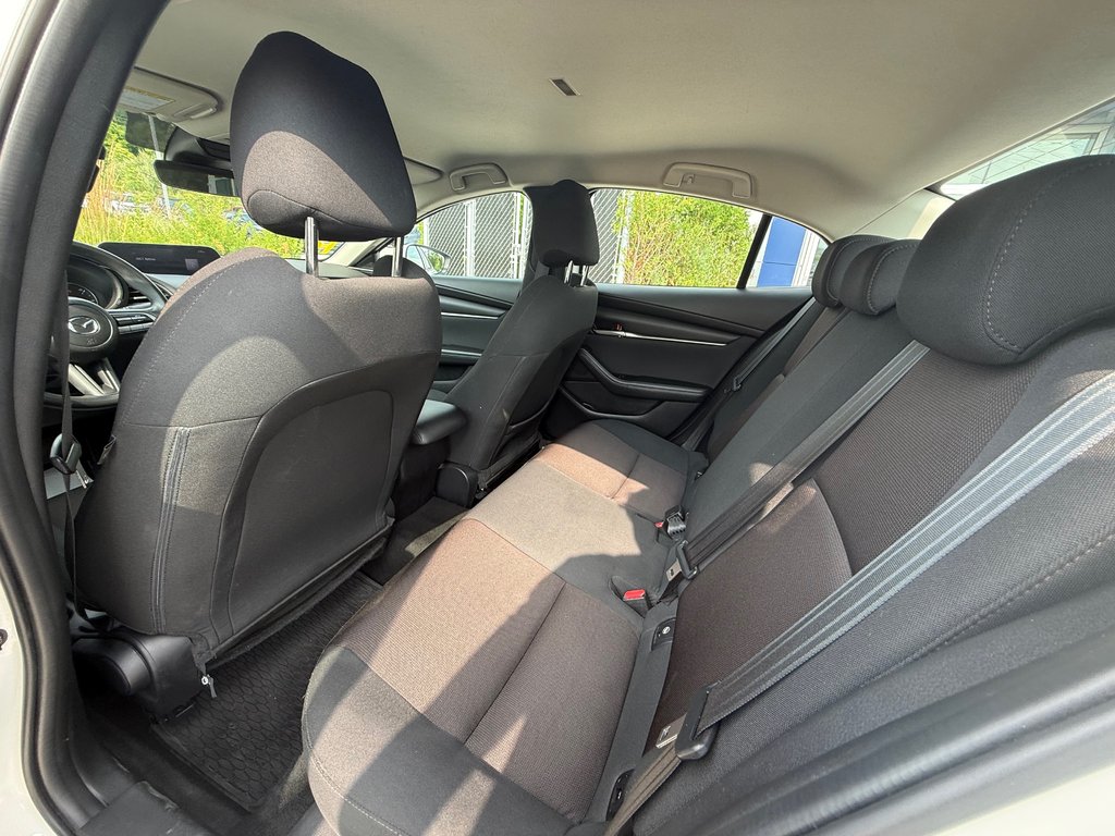 Mazda 3 GX, CAMÉRA DE RECUL, SIÈGE CHAUFFANT 2022 à Charlemagne, Québec - 9 - w1024h768px