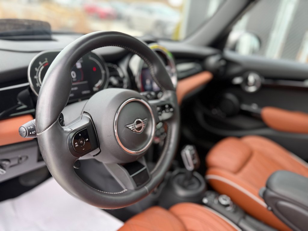 2023 MINI 5 Door COOPER S,CAMÉRA DE RECUL,BANC CHAUFFANT in Charlemagne, Quebec - 4 - w1024h768px