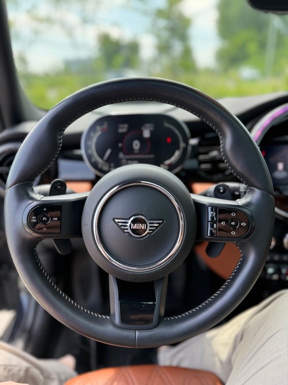 2023 MINI 5 Door COOPER S,CAMÉRA DE RECUL,BANC CHAUFFANT in Charlemagne, Quebec - 21 - w1024h768px