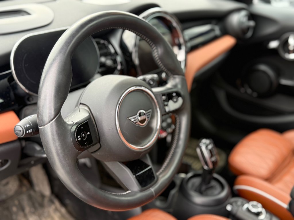 2023 MINI 5 Door COOPER S,CAMÉRA DE RECUL,BANC CHAUFFANT in Charlemagne, Quebec - 4 - w1024h768px