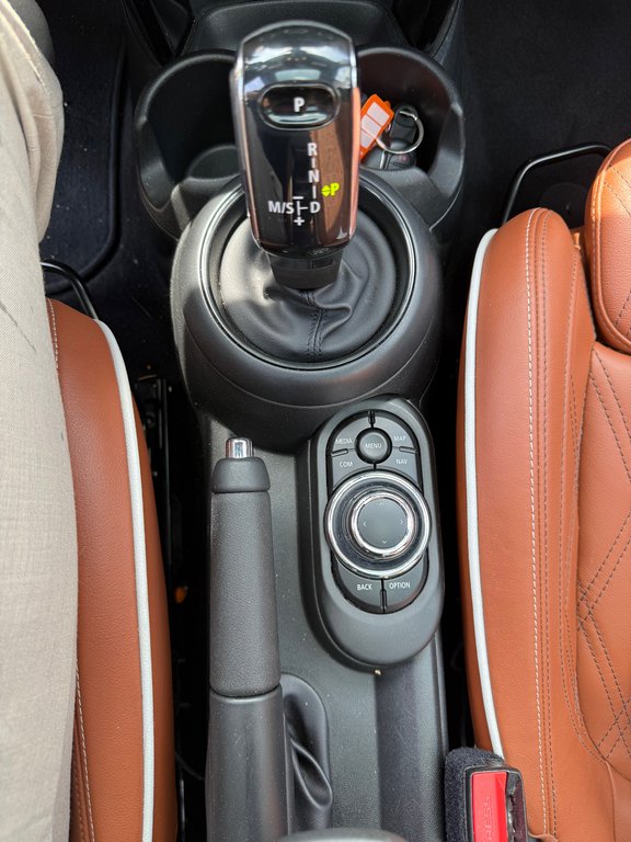 2023 MINI 5 Door COOPER S,CAMÉRA DE RECUL,BANC CHAUFFANT in Charlemagne, Quebec - 15 - w1024h768px