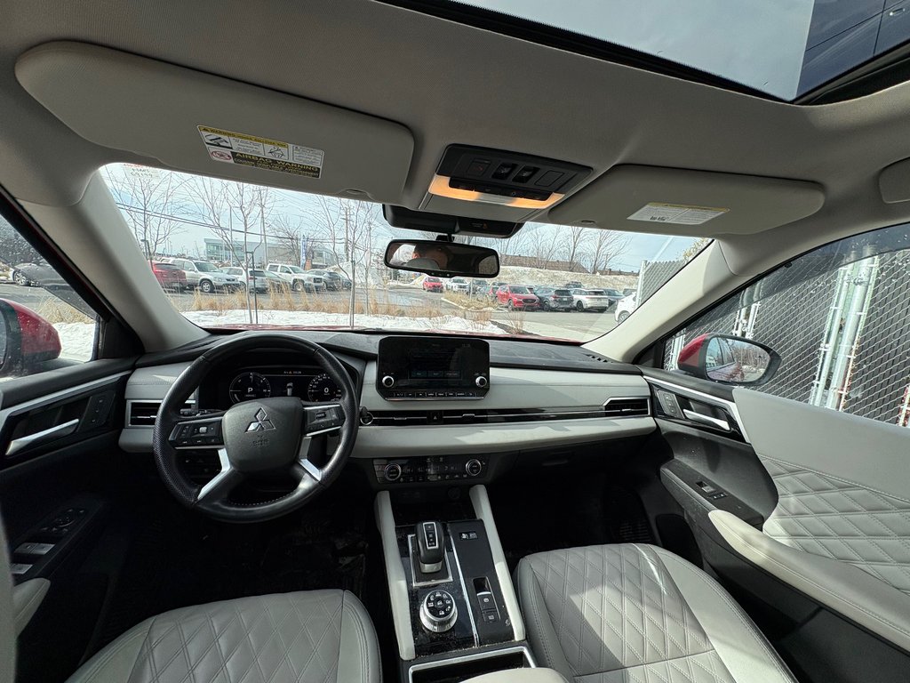 2023 Mitsubishi Outlander PHEV SEL, CAMÉRA DE RECUL, BANC CHAUFFANT in Charlemagne, Quebec - 10 - w1024h768px