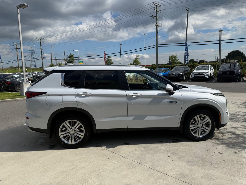 Mitsubishi Outlander Plug-In Hybrid SEL, CAMÉRA DE RECUL, BANC CHAUFFANT 2024 à Charlemagne, Québec - 12 - w1024h768px