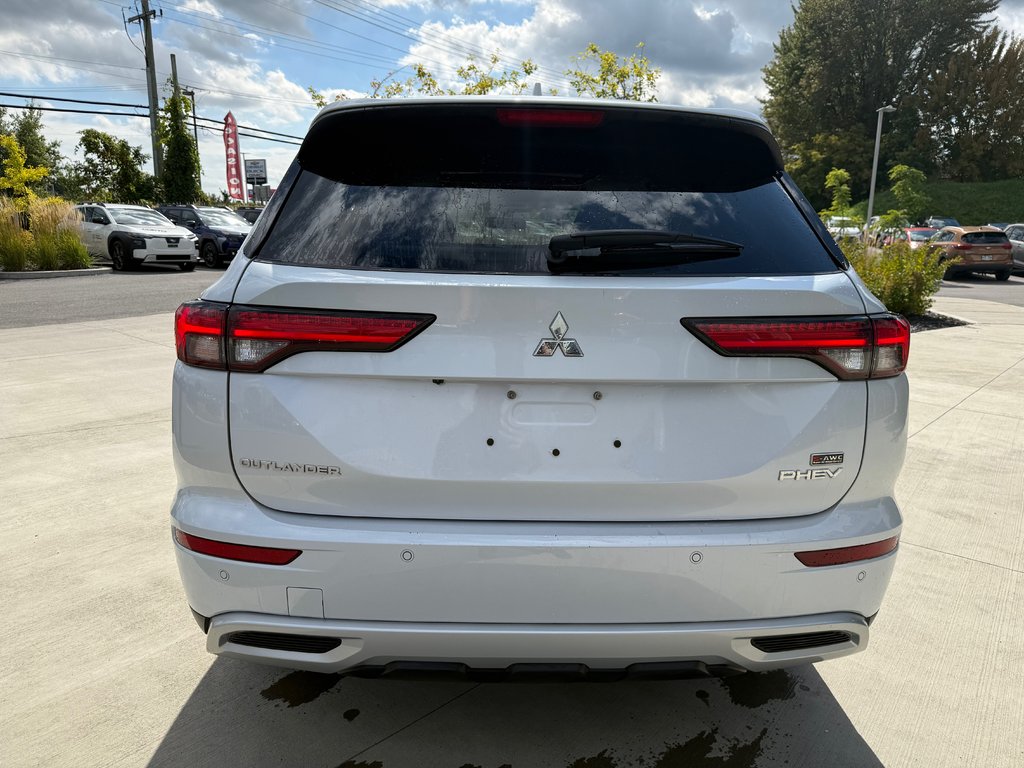 Mitsubishi Outlander Plug-In Hybrid SEL, CAMÉRA DE RECUL, BANC CHAUFFANT 2024 à Charlemagne, Québec - 8 - w1024h768px