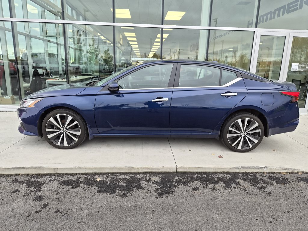 2022 Nissan Altima 2.5 Platinum ,AWD in Charlemagne, Quebec - 3 - w1024h768px