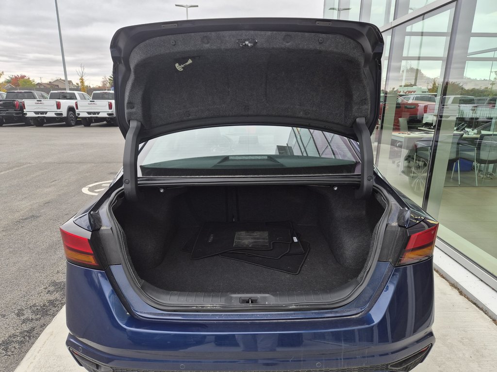 2022 Nissan Altima 2.5 Platinum ,AWD in Charlemagne, Quebec - 6 - w1024h768px