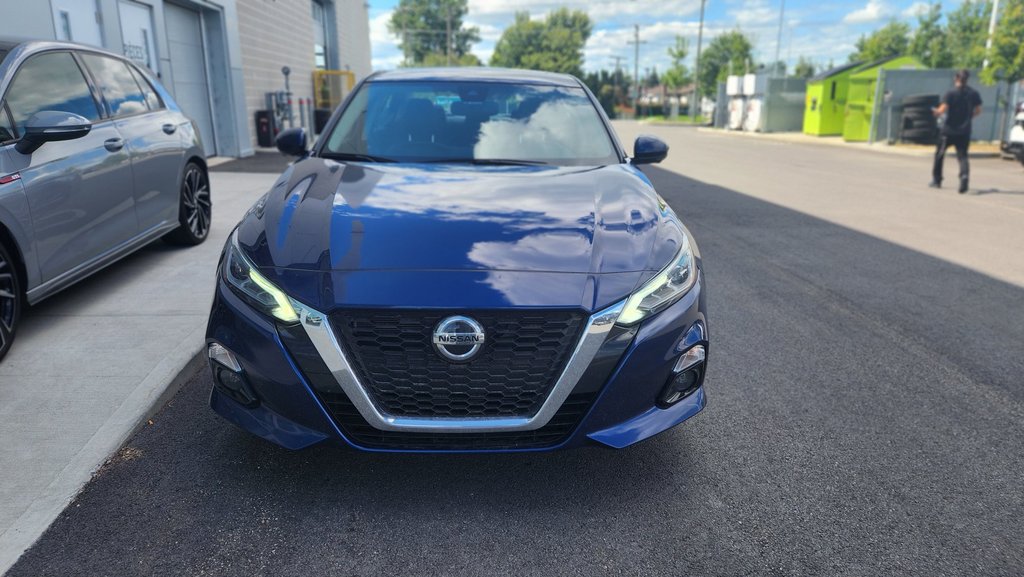 2022 Nissan Altima 2.5 Platinum ,AWD in Charlemagne, Quebec - 3 - w1024h768px