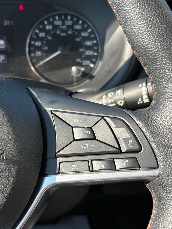 2023 Nissan Kicks SR,CAMÉRA DE RECUL,BANC CHAUFFANT in Saint-Jérôme, Quebec - 18 - w1024h768px