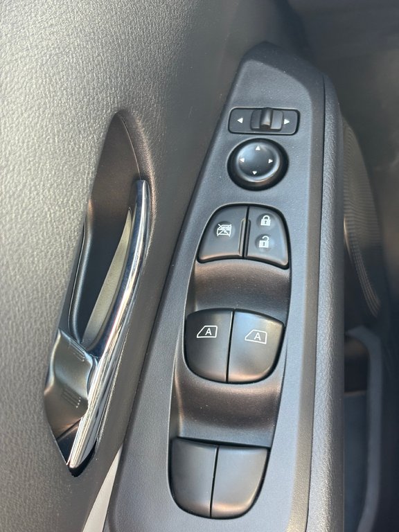 2023 Nissan Kicks SR,CAMÉRA DE RECUL,BANC CHAUFFANT in Saint-Jérôme, Quebec - 21 - w1024h768px
